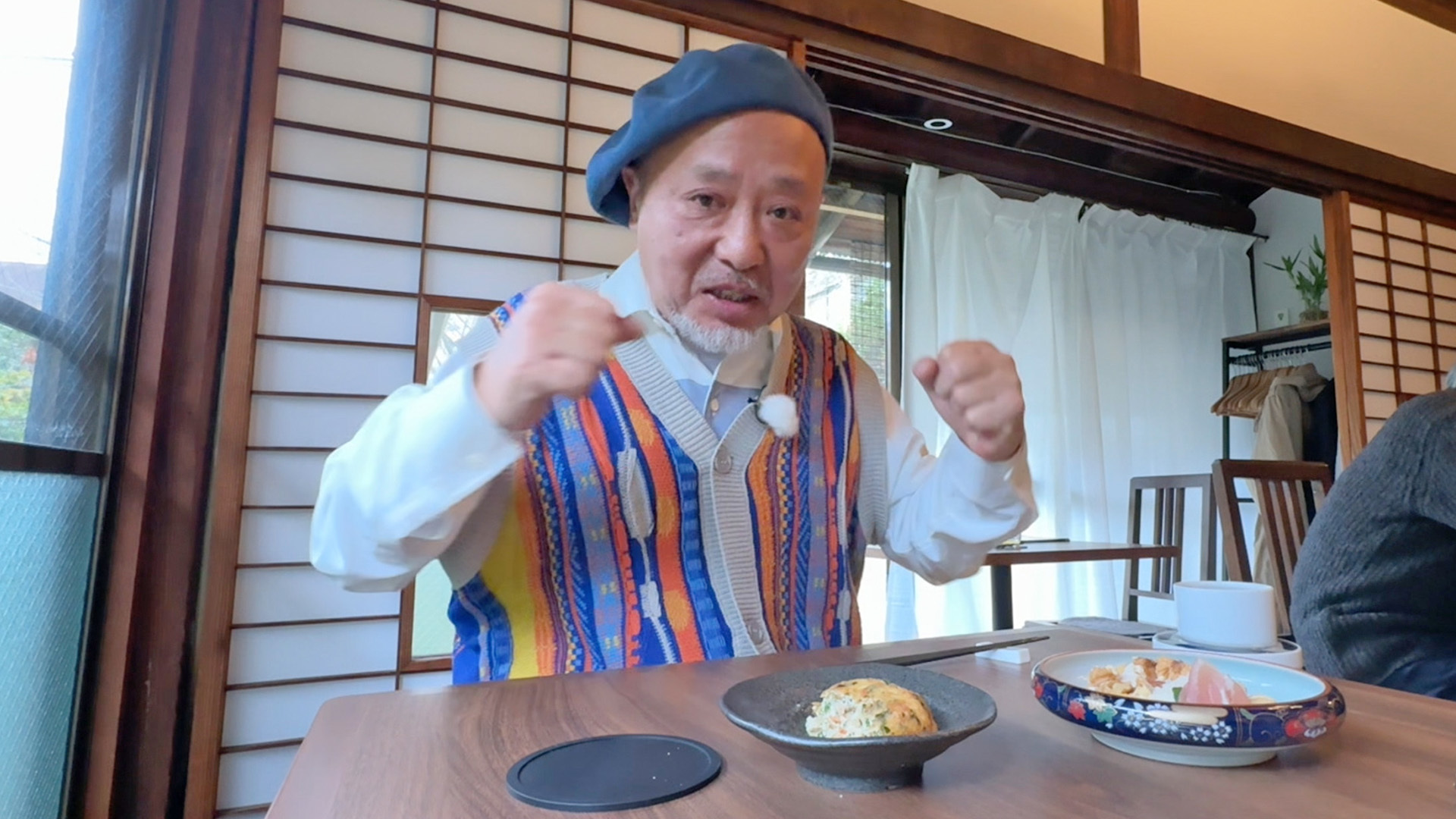 JR横須賀線･鎌倉駅 すっかり鎌倉にのまれ…マキタスポーツ大失態!
