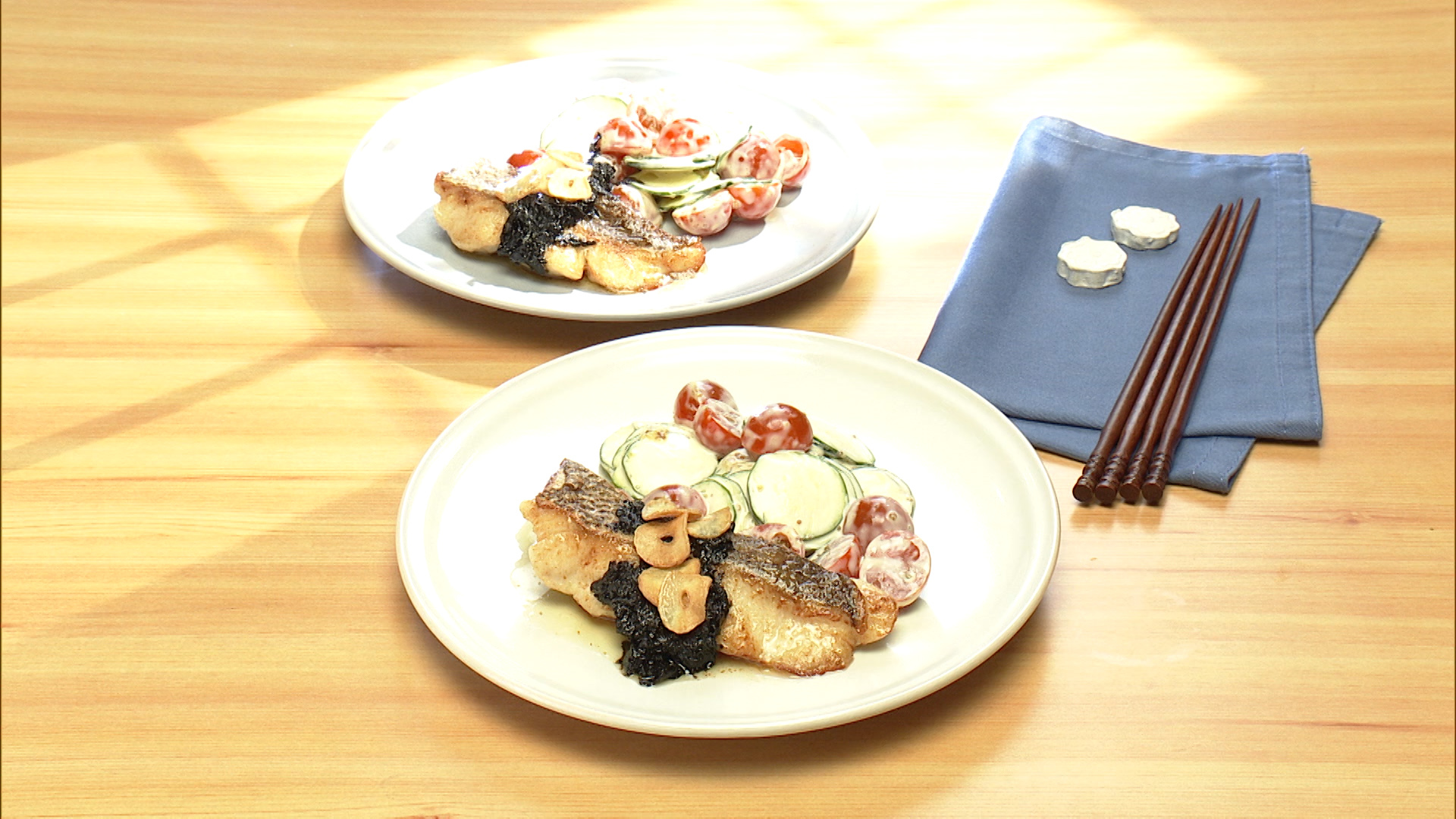 鯛のバターソテーのりレモンソース／にんにくペースト
