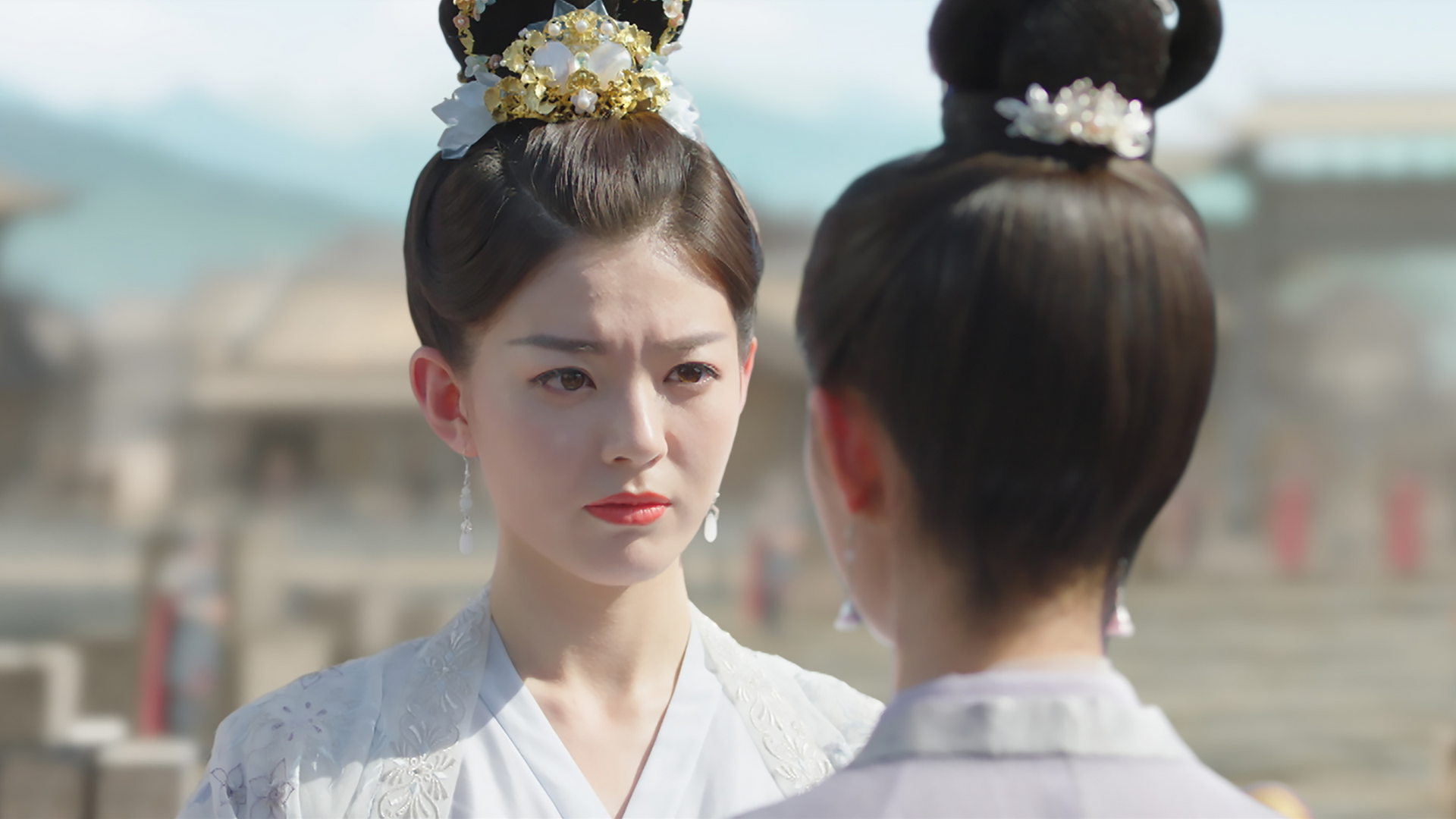 (字) おかしな家