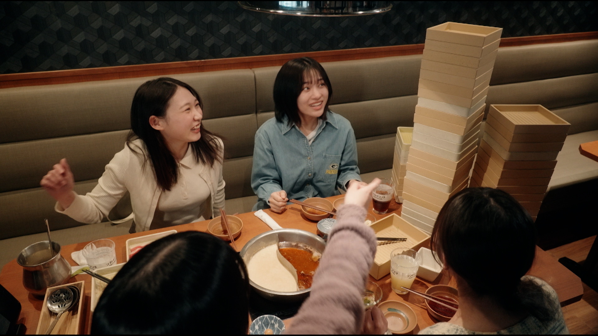 大食いの激やせ女子の謎…1日7キロ完食! 体重46kg女子の秘密