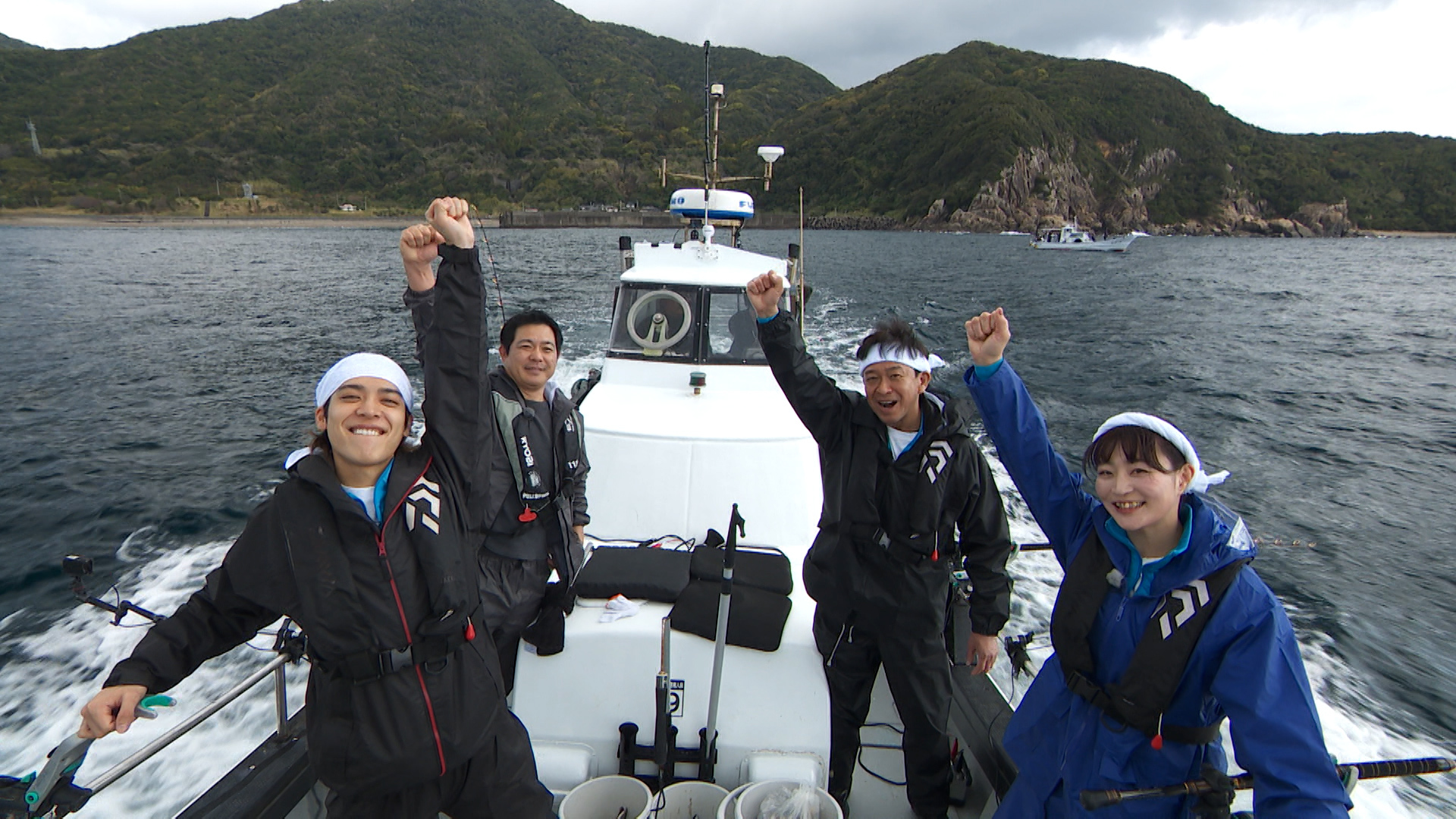 柔道金メダリスト角田夏実が鹿児島で巨大魚釣りに挑戦