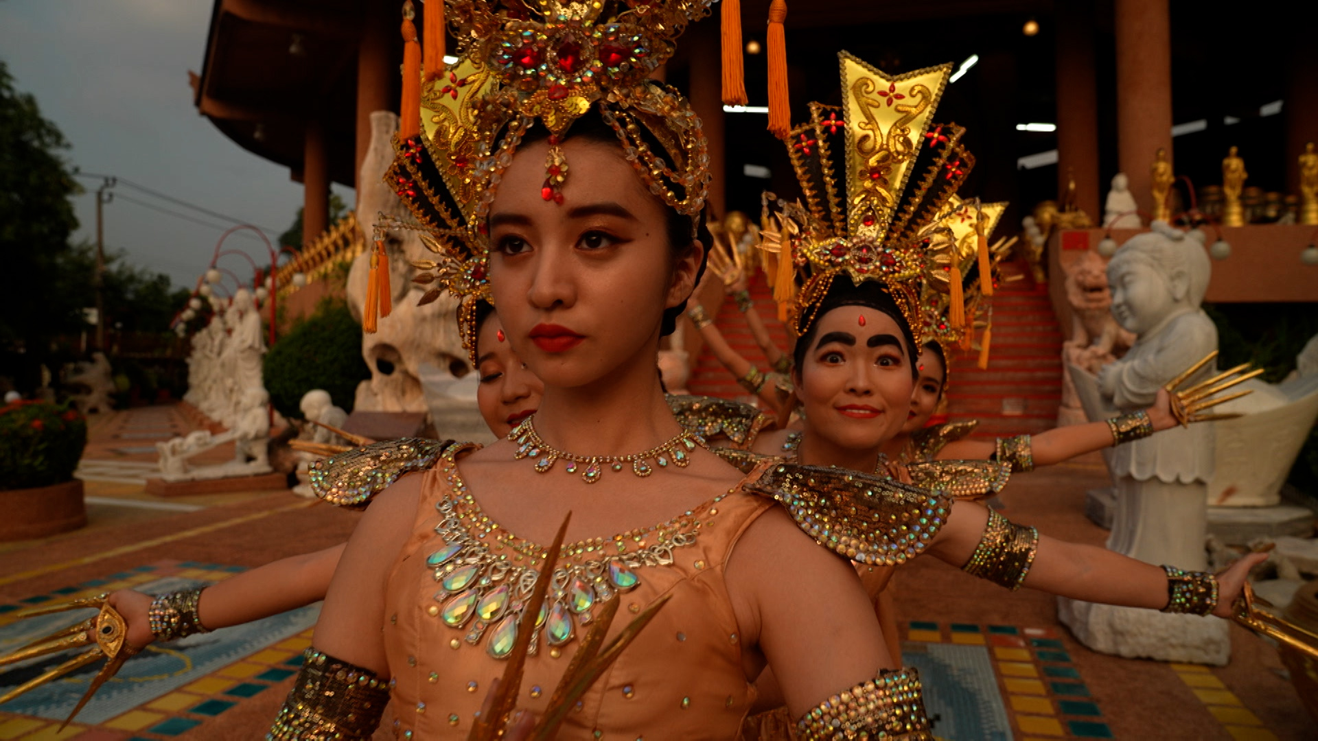 イモトの珍獣ツアーにSPゲストKōki,参戦! 宮川はフランスの祭りへ