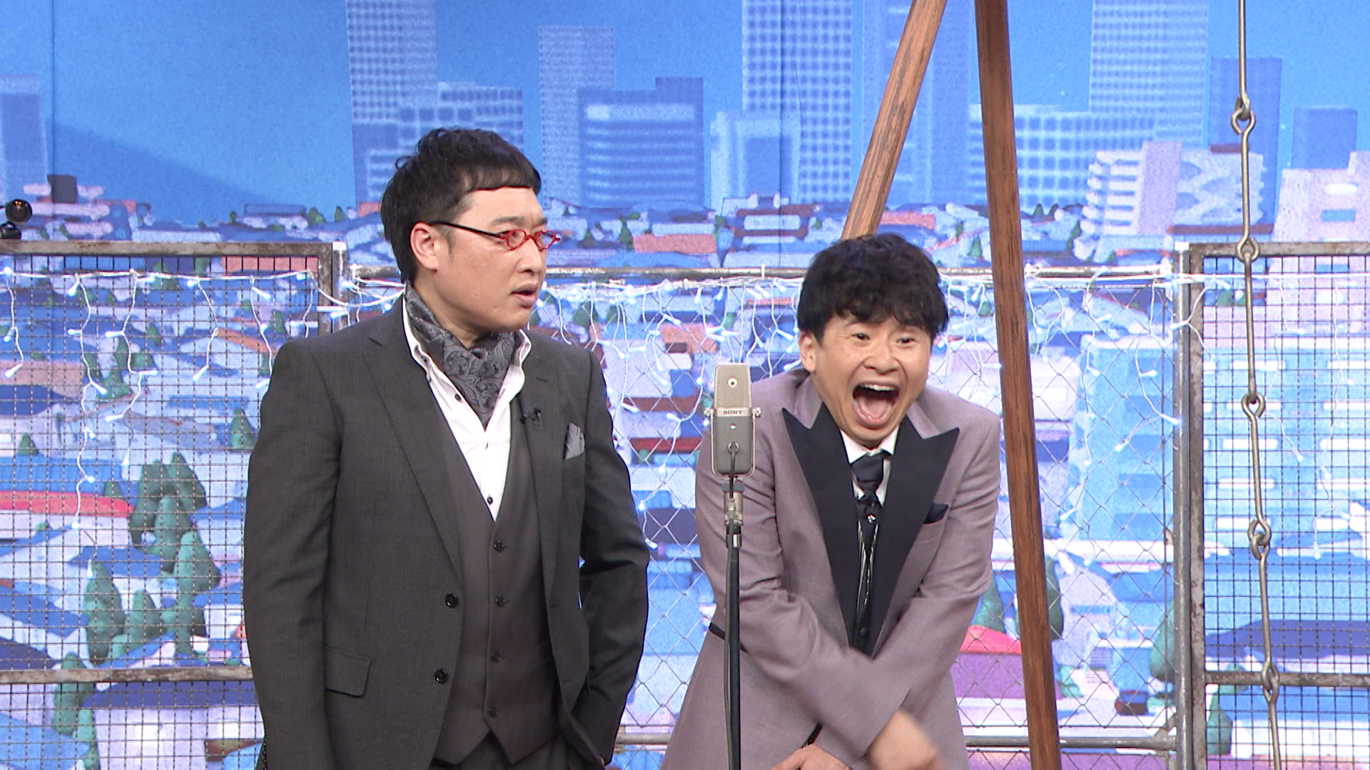 山里亮太&若林正恭の「たりないふたり」4年半の封印破り復活▼ドラマ化した話題ユニットが伝説の解散ライブ以来! 完全新作漫才解禁…6年ぶり観客の前でプレミア漫才