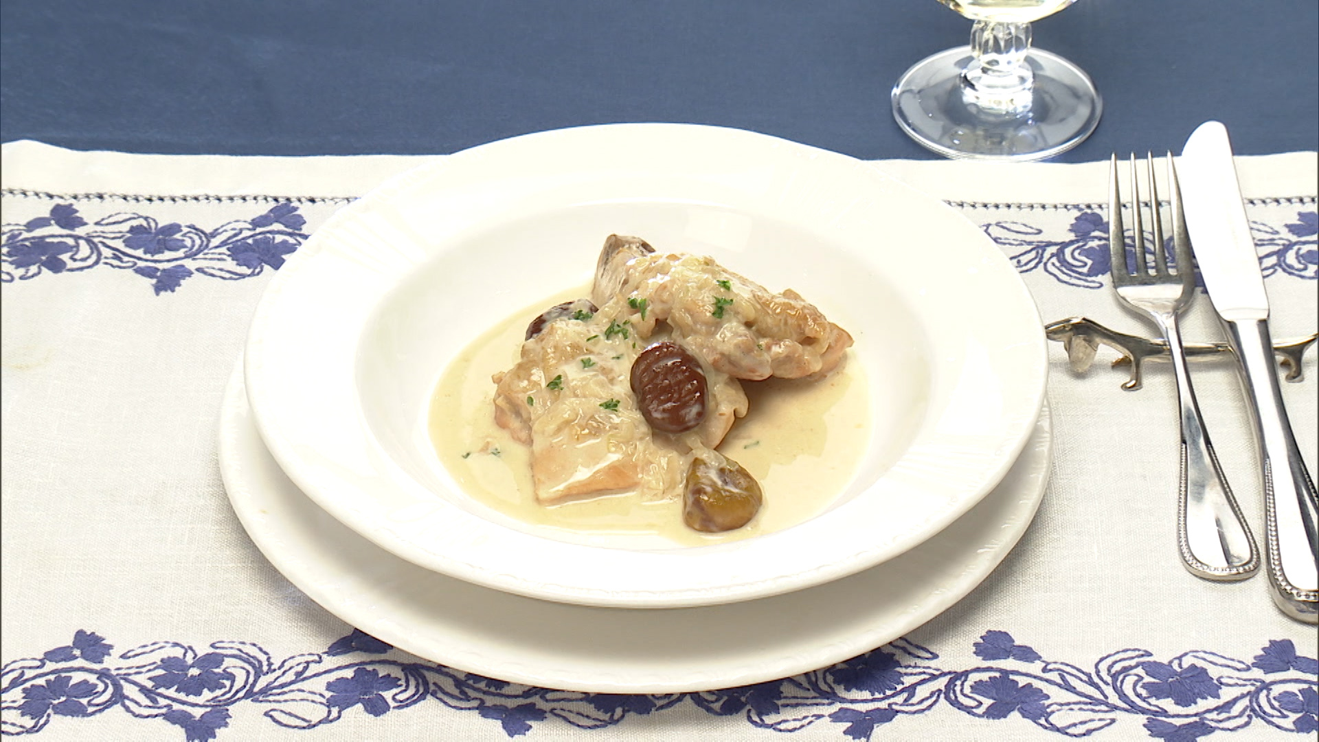 鶏と栗のフリカッセ