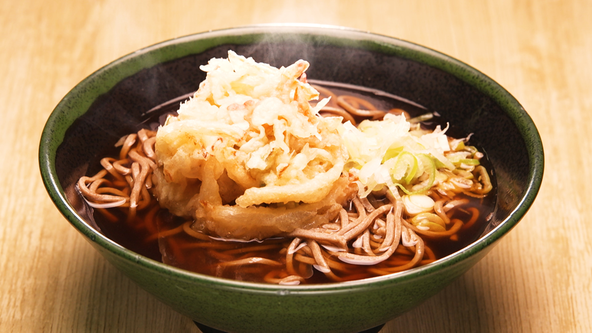 神奈川･西横浜 名物社長の“ふんわり白い”天プラそば