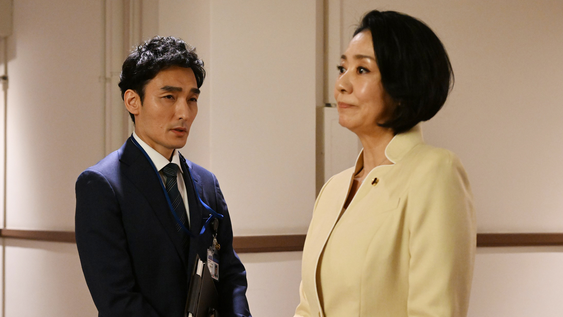 新たな敵で深まる謎….永田町の闇に飛び込め