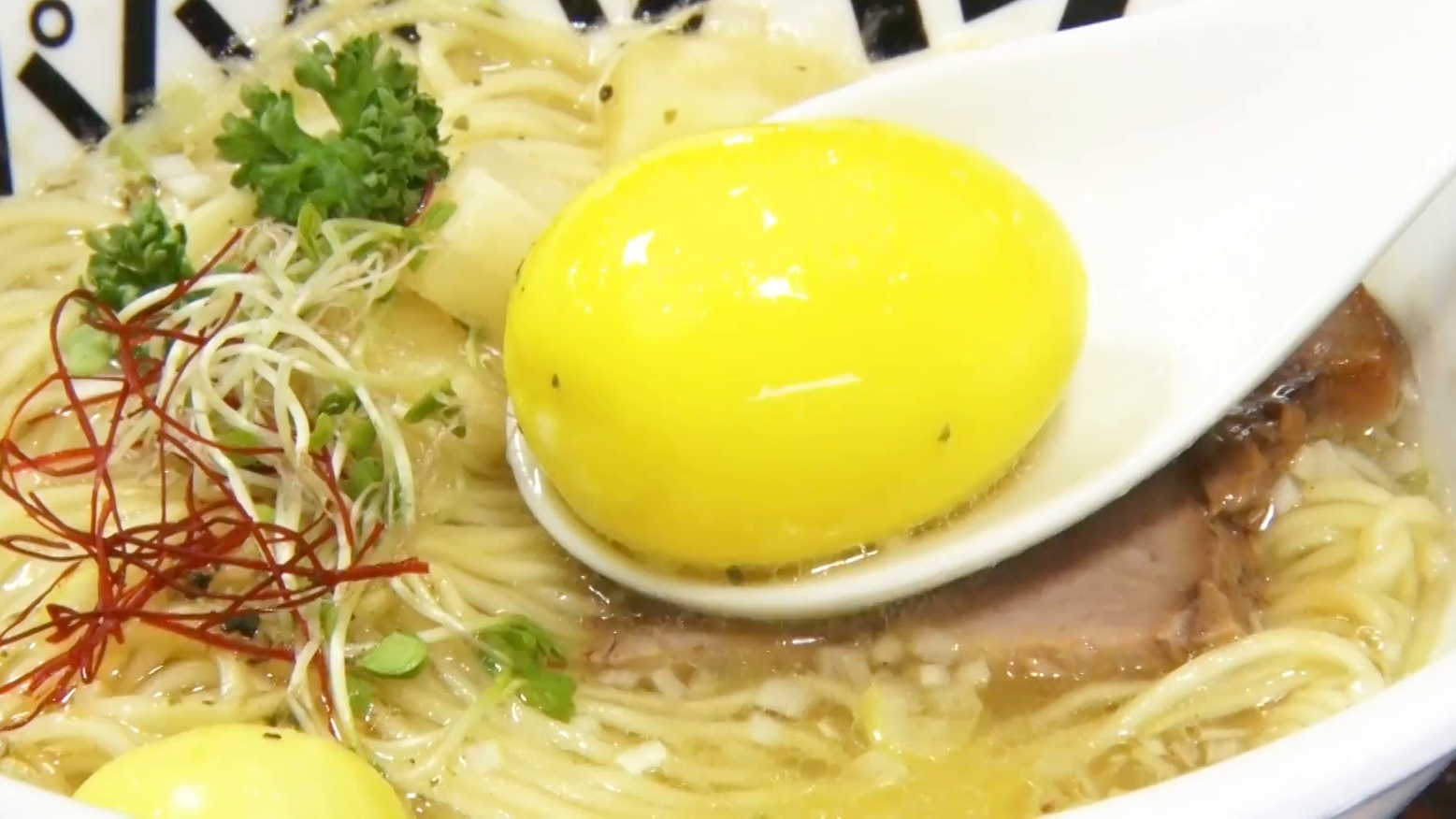 「衝撃! パインラーメン」「明太子を煮込んだラーメン」