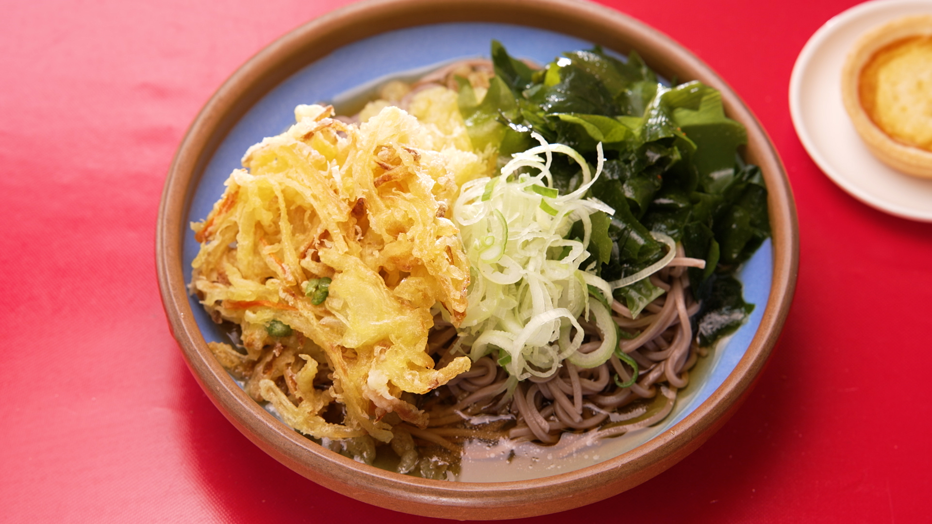 山梨･南アルプス 湧き水を使った“冷やしたぬきそば”