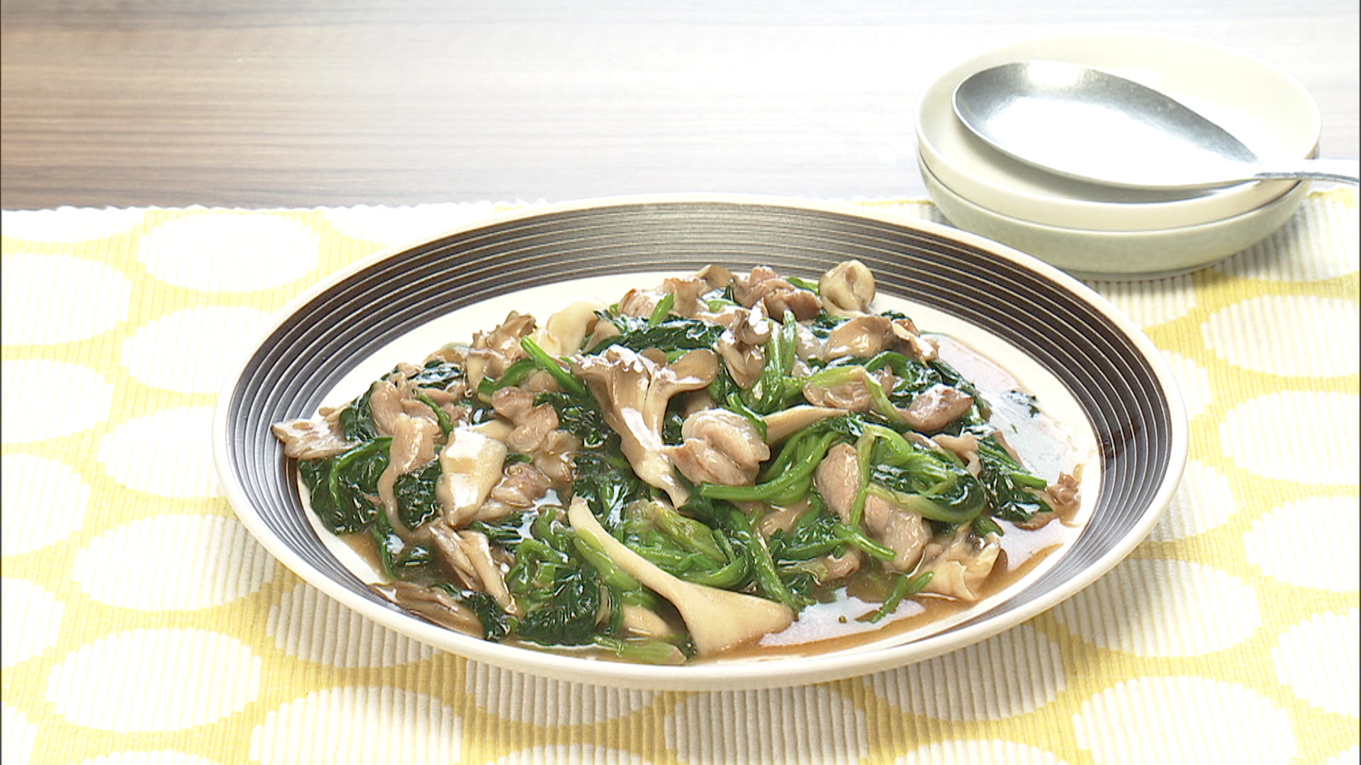 豚肉とほうれん草のとろみ炒め