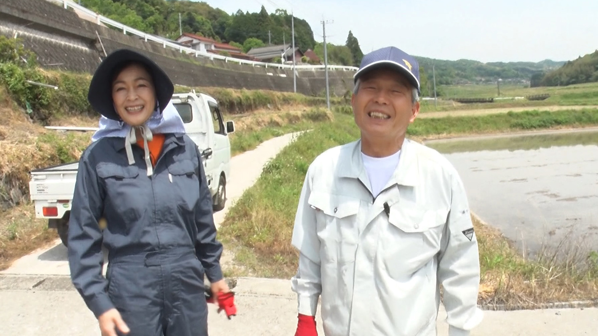 夏も近づくお庭の新茶 起こさにゃ元気な田にならぬ