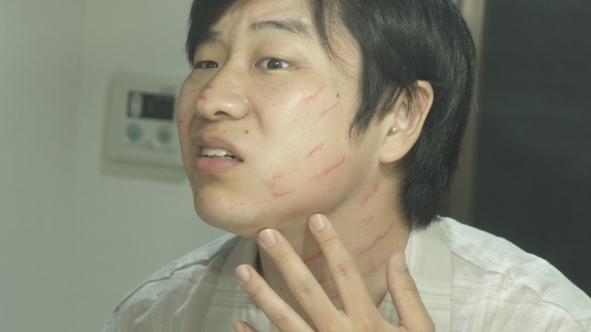 秋の味覚で命の危機! シイタケで謎のミミズ腫れ&エノキで食中毒?