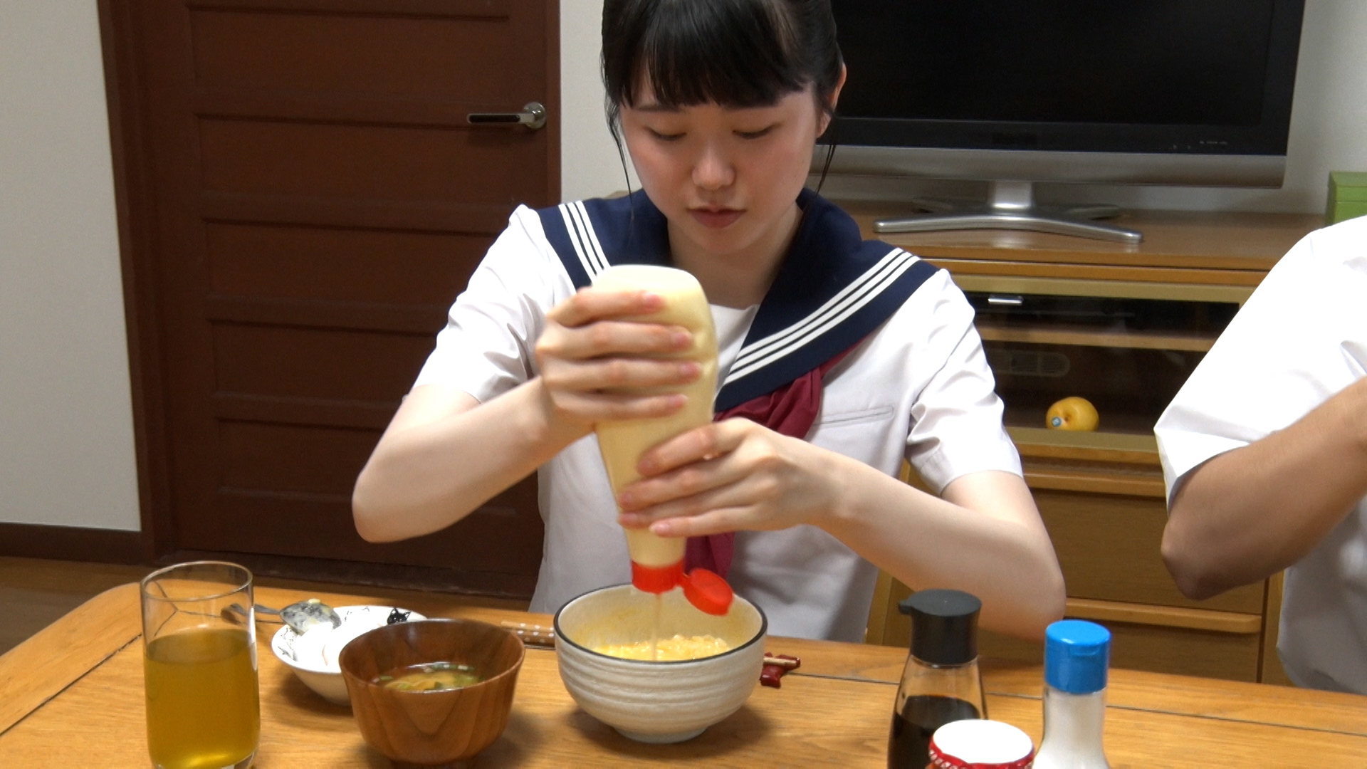 大食いでも太らない女子の謎! 米と肉8kg食べ激やせ&母子の遺伝?