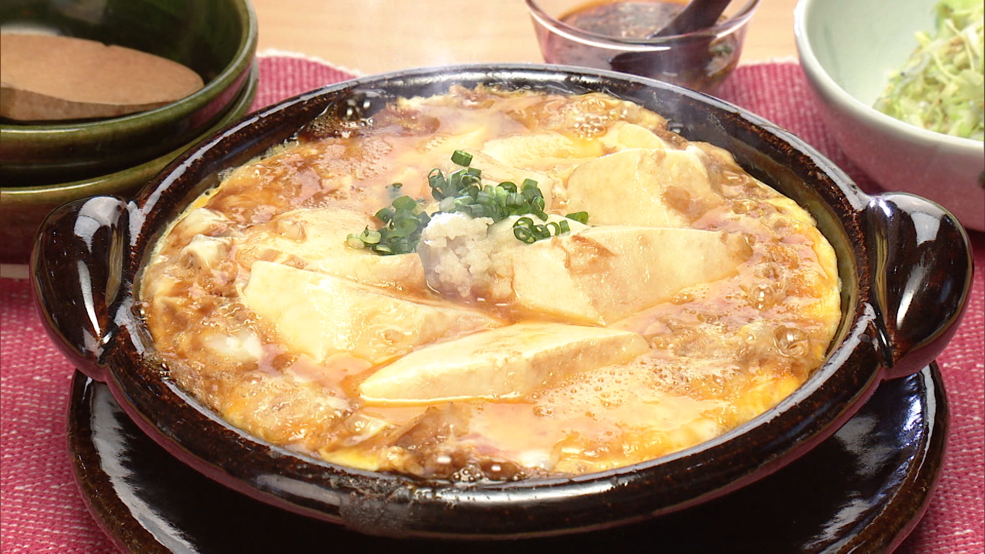 ふわとろ卵の煮やっこ／しらすとキャベツのさっぱりあえ