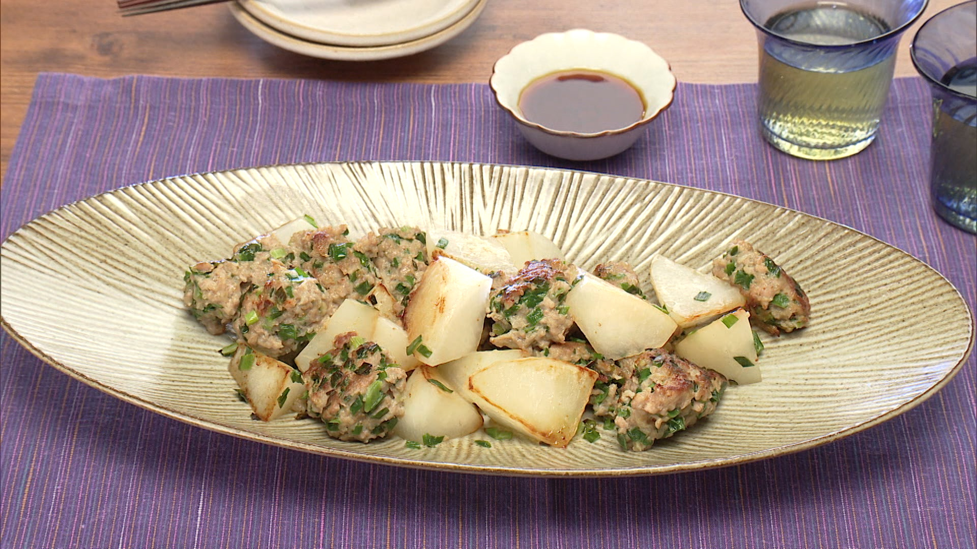 にら入りちぎりつくね／にらだれ