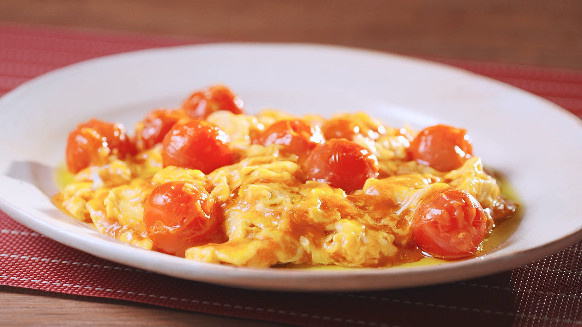 ミニトマトと卵のチリソース