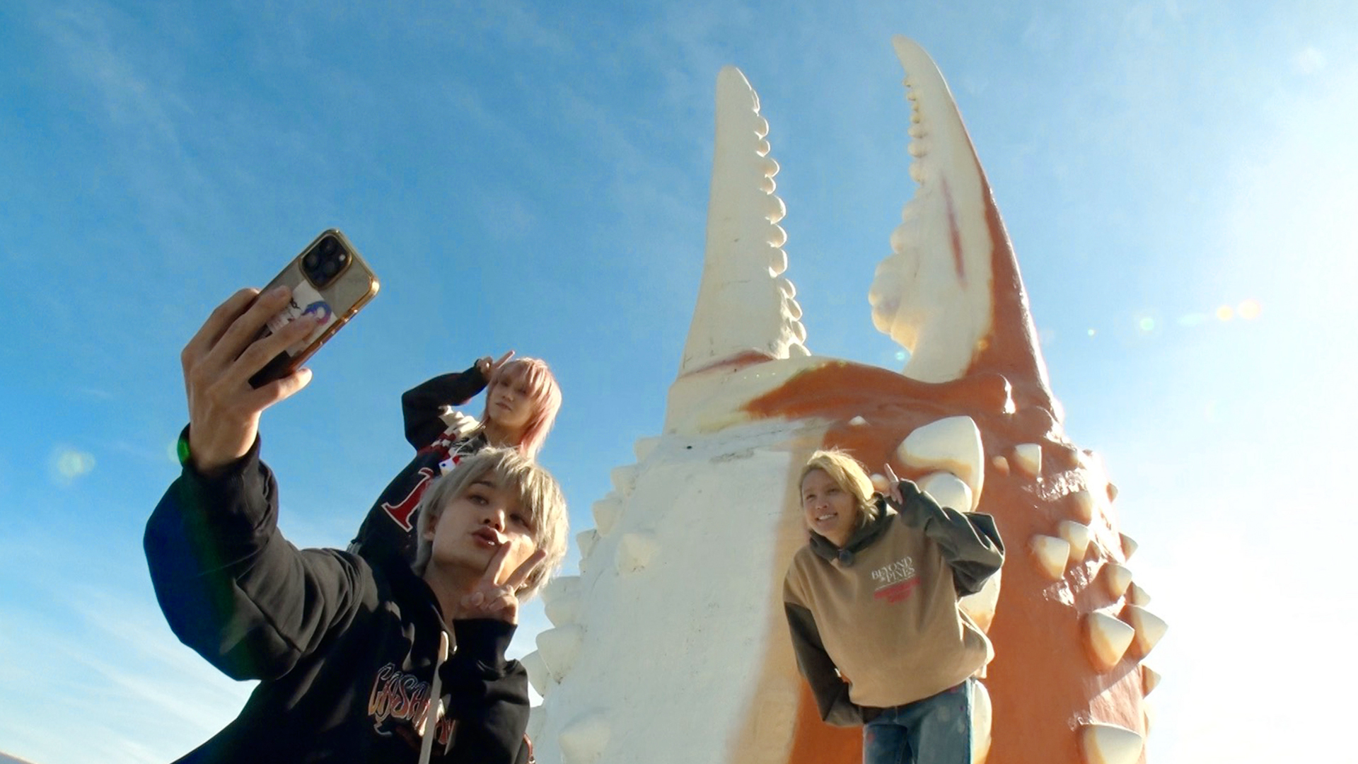 初体験! ホタテの殻むき600枚!