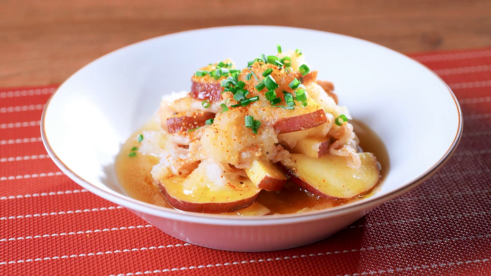 サツマイモと豚バラ肉のみぞれ和え