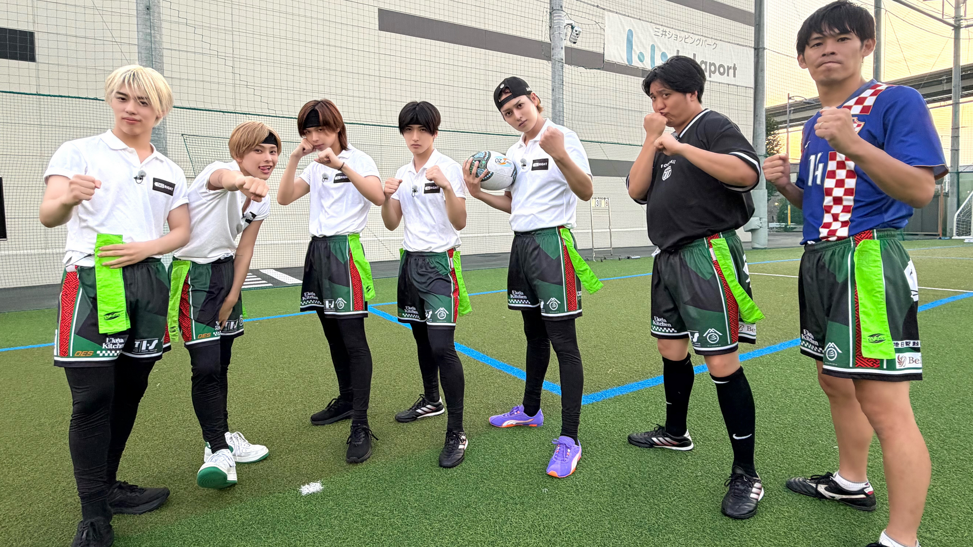 日本代表入りを目指して! タグフットボールにタグつけます。