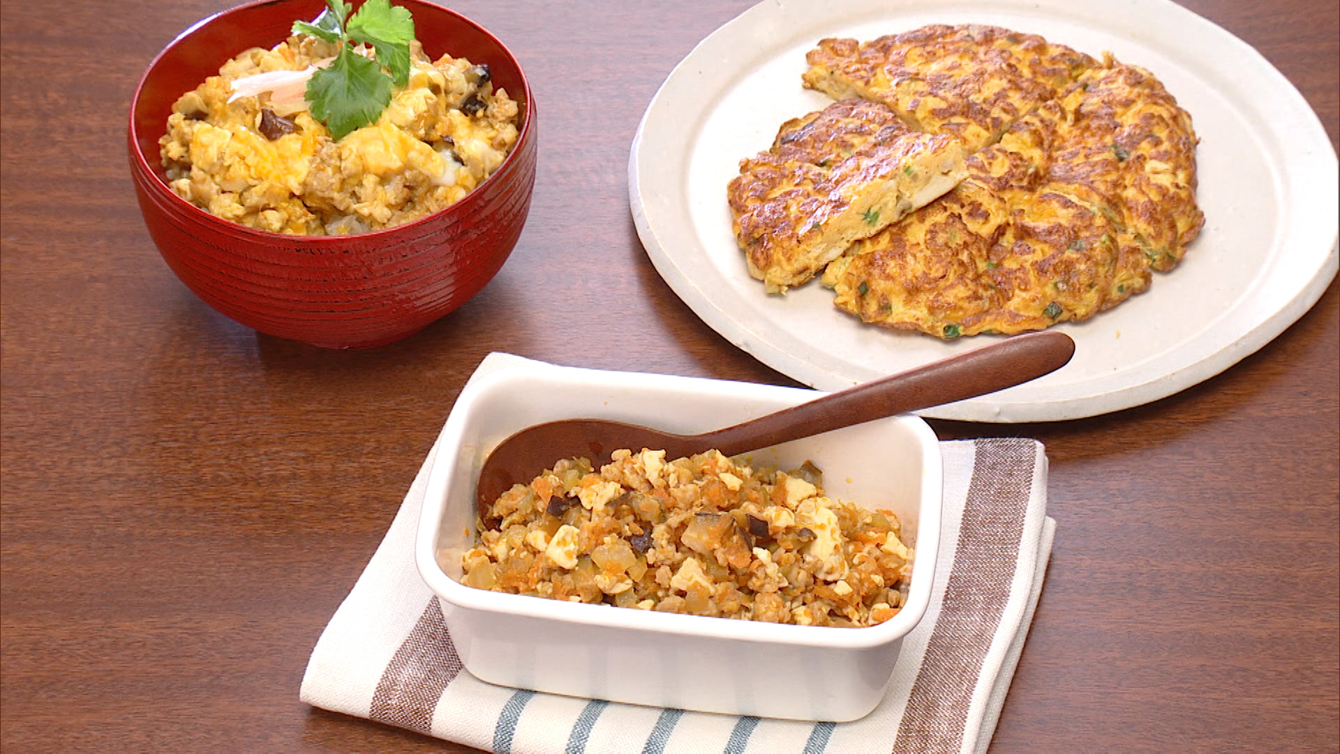 鶏豆腐そぼろ／鶏豆腐そぼろの卵丼／鶏豆腐そぼろオムレツ