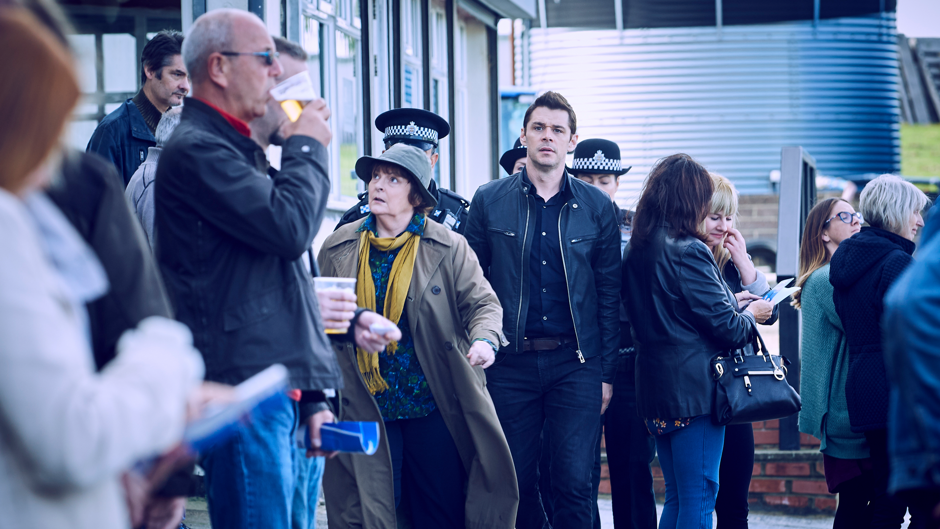 (字) うごめく謀略