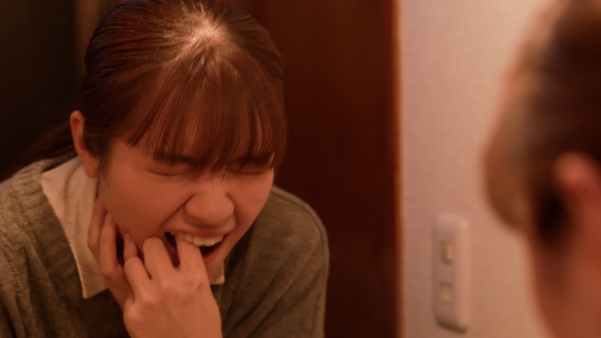 川えび唐揚げ食べ激痛! 緊急手術▽デリバリー肉丼で命の危機