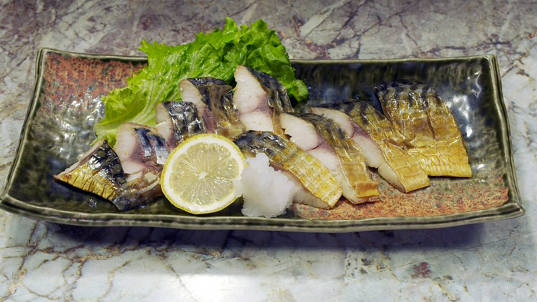 北区 十条の鯖のくんせいと甘い玉子焼